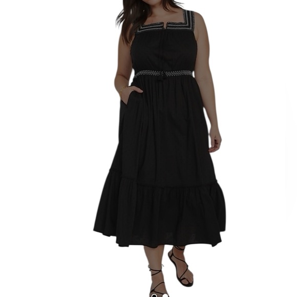 Old Navy Dresses & Skirts - Old Navy Sleeveless Waist Defined Embroidered Clip Dot Maxi Dress Black NWT
